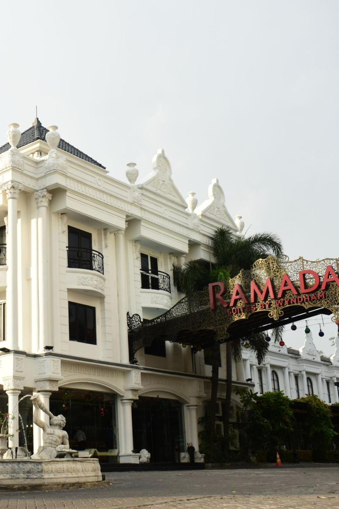 Ramada Suites By Wyndham Solo Екстериор снимка